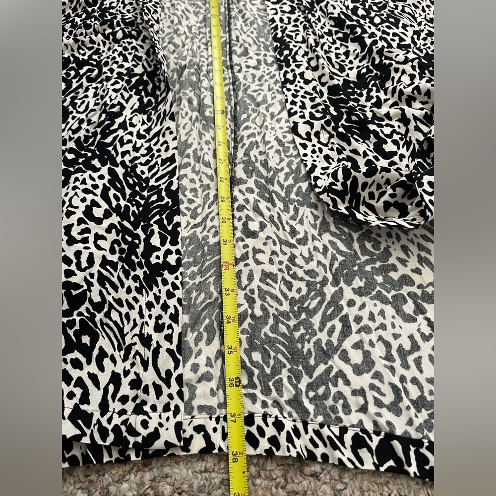 Scoop Black and White Animal Print One Size Lightweight Kimono, Women’s Sz M/L - Picture 15 of 16
